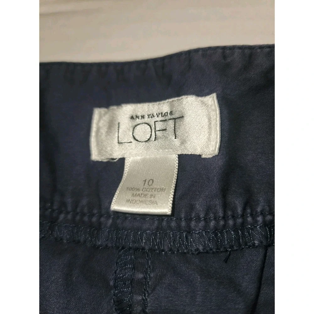 Women's Navy Blue Button-Accent Bermuda Shorts By Loft Size 10